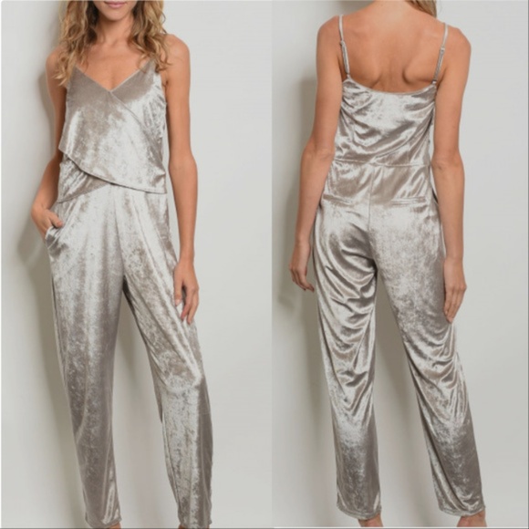 ELISE Champagne Velvet Jumpsuit - Picture 3 of 3